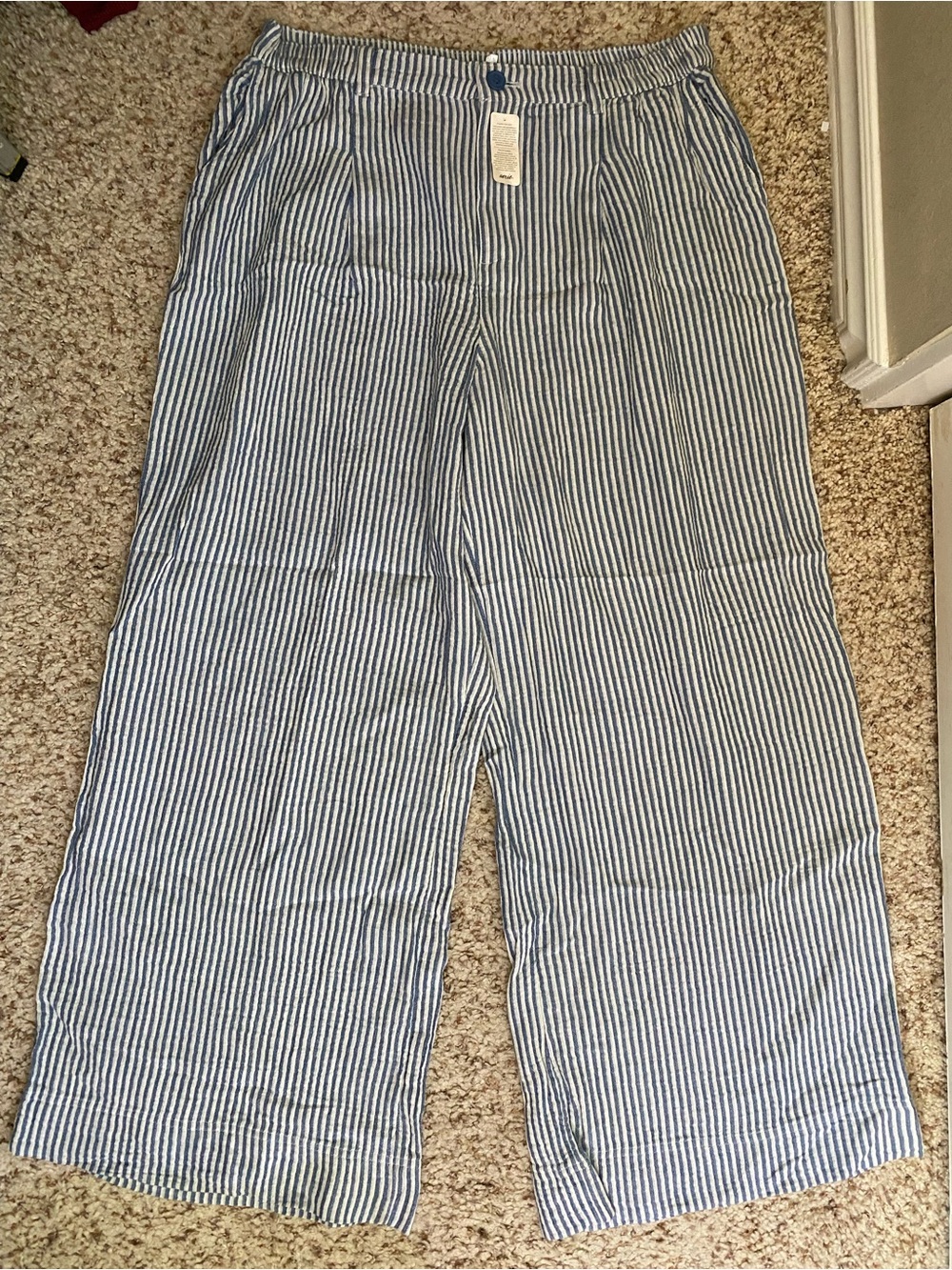 AERIE Wide-Leg Cotton Seersucker Pants in Light Blue & White Stripes - XL LONG - Picture 3 of 8